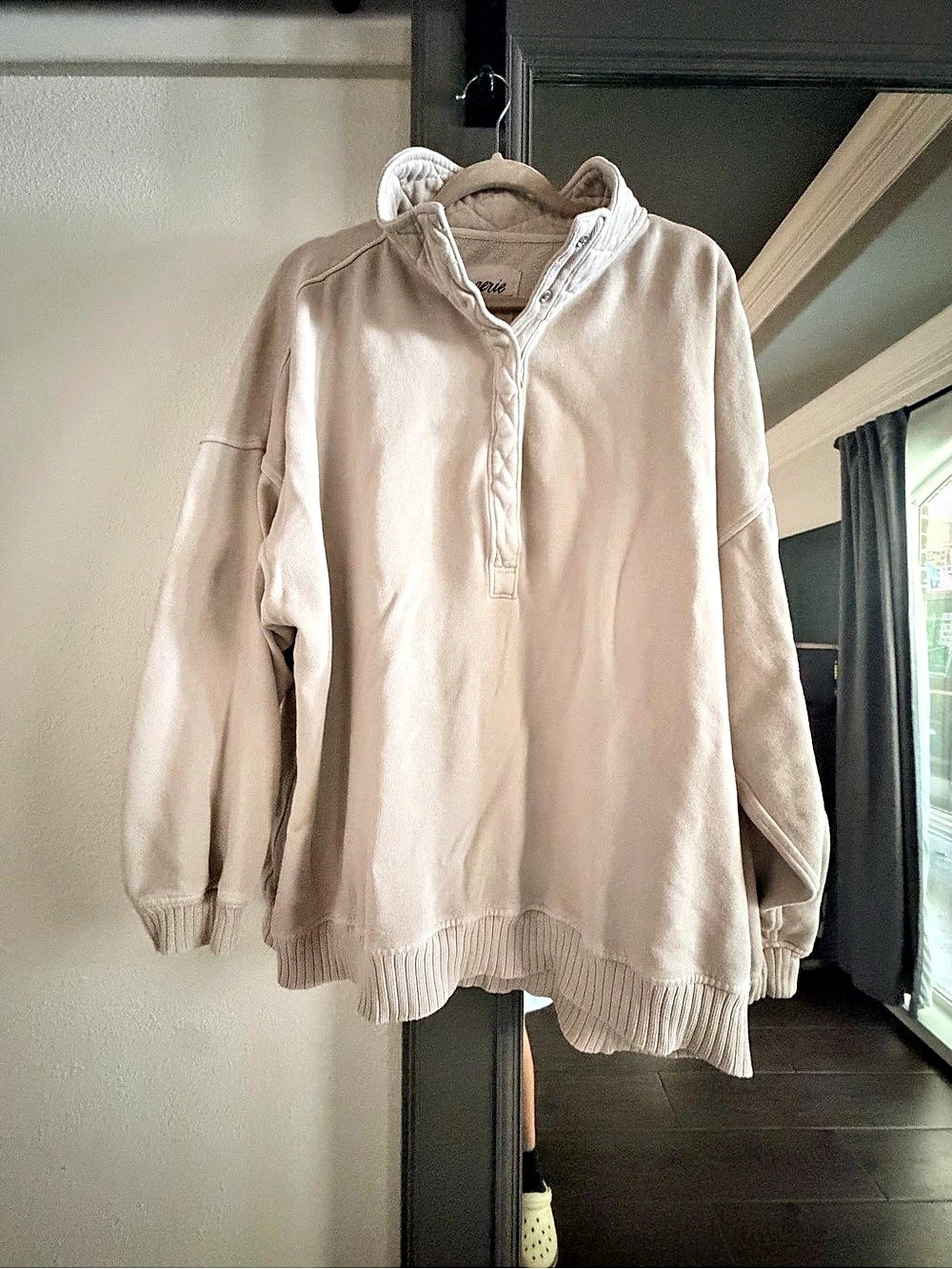 Aerie Oh Snap! Sweatshirt Beige XL